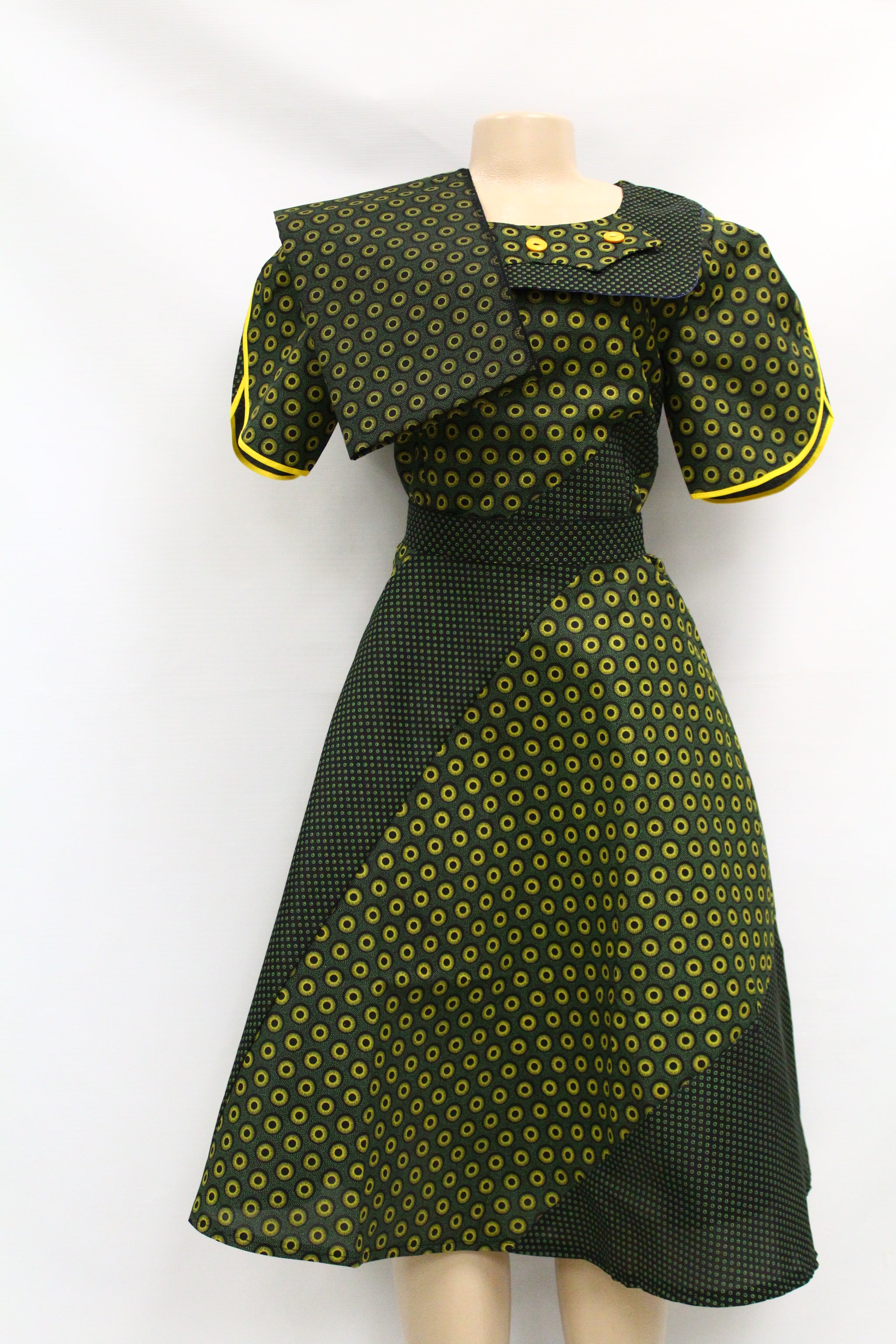 Ladies Traditional Dress With Button Detail- Green ZE Africa Ladies Traditional Dress With Button Detail- Green ZE Africa