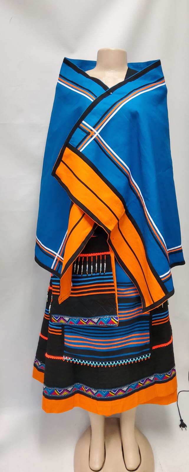 Traditional Women's Wear ZE Africa Traditional Women's Wear ZE Africa